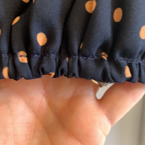 Banana Republic NWT polka dot v neck blouse - Picture 9 of 12